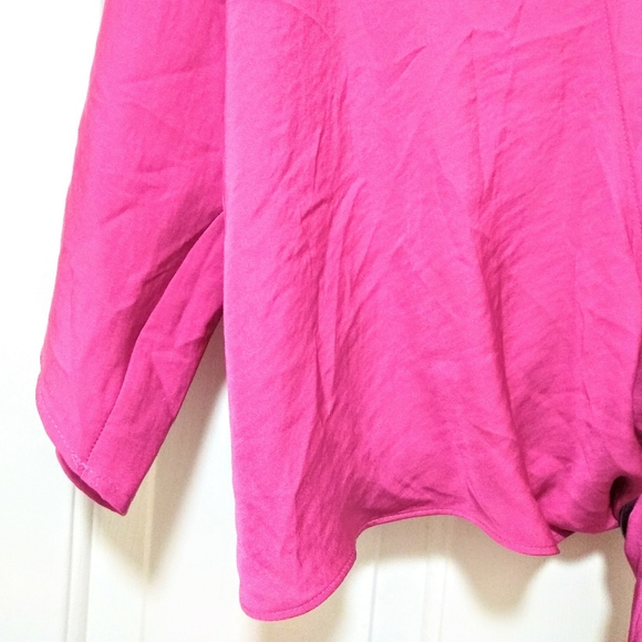 NWOT Vibrant Flowy Sleeve Top - Picture 9 of 16